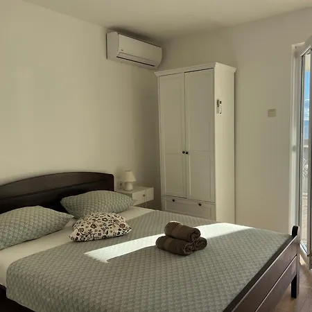 Goran 2 Apartment Baska Voda